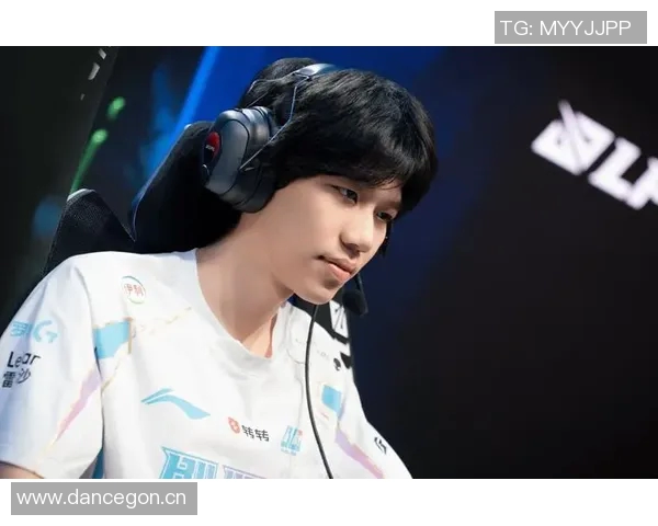 赛后分析：BLG与FPX对决中个人能力的深度剖析与比较